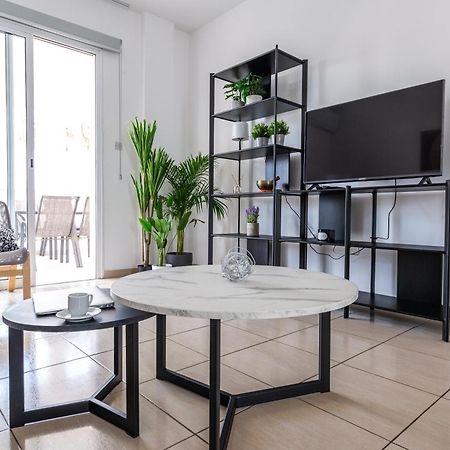 Beautiful 2 Bed Apartment In Paphos Cyprus Luaran gambar