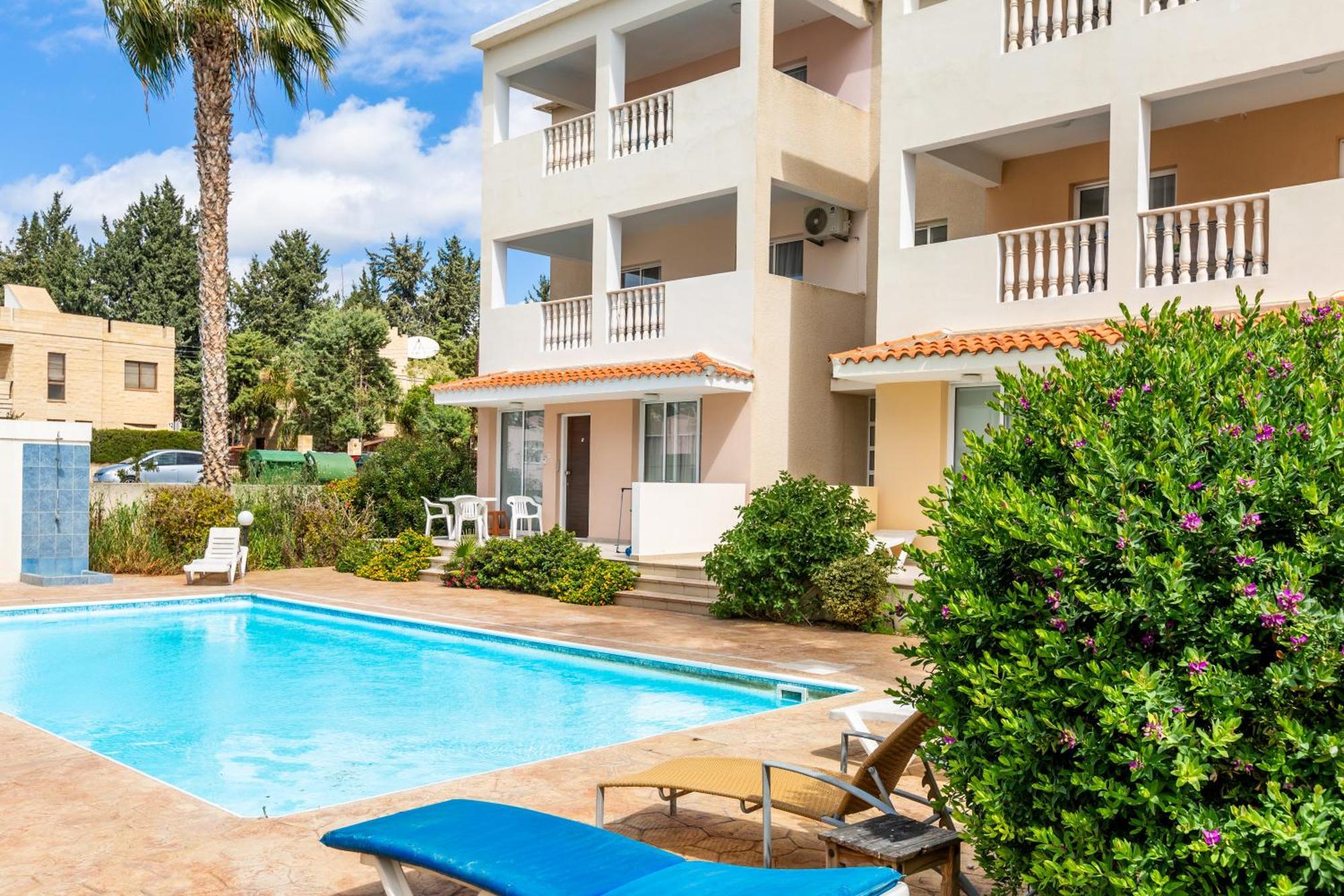 Beautiful 2 Bed Apartment In Paphos Cyprus Luaran gambar