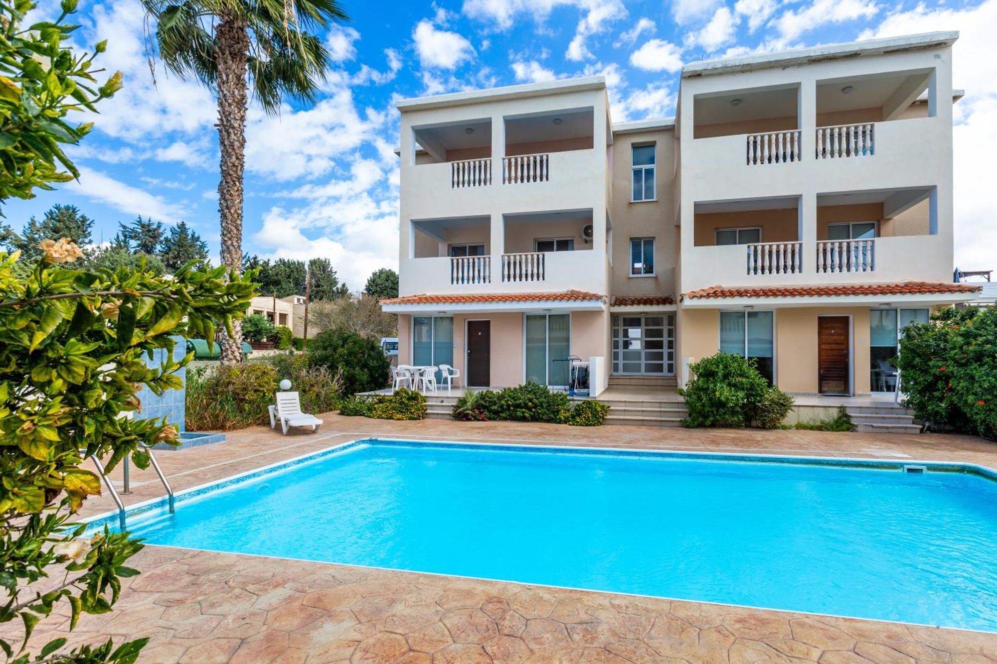 Beautiful 2 Bed Apartment In Paphos Cyprus Luaran gambar