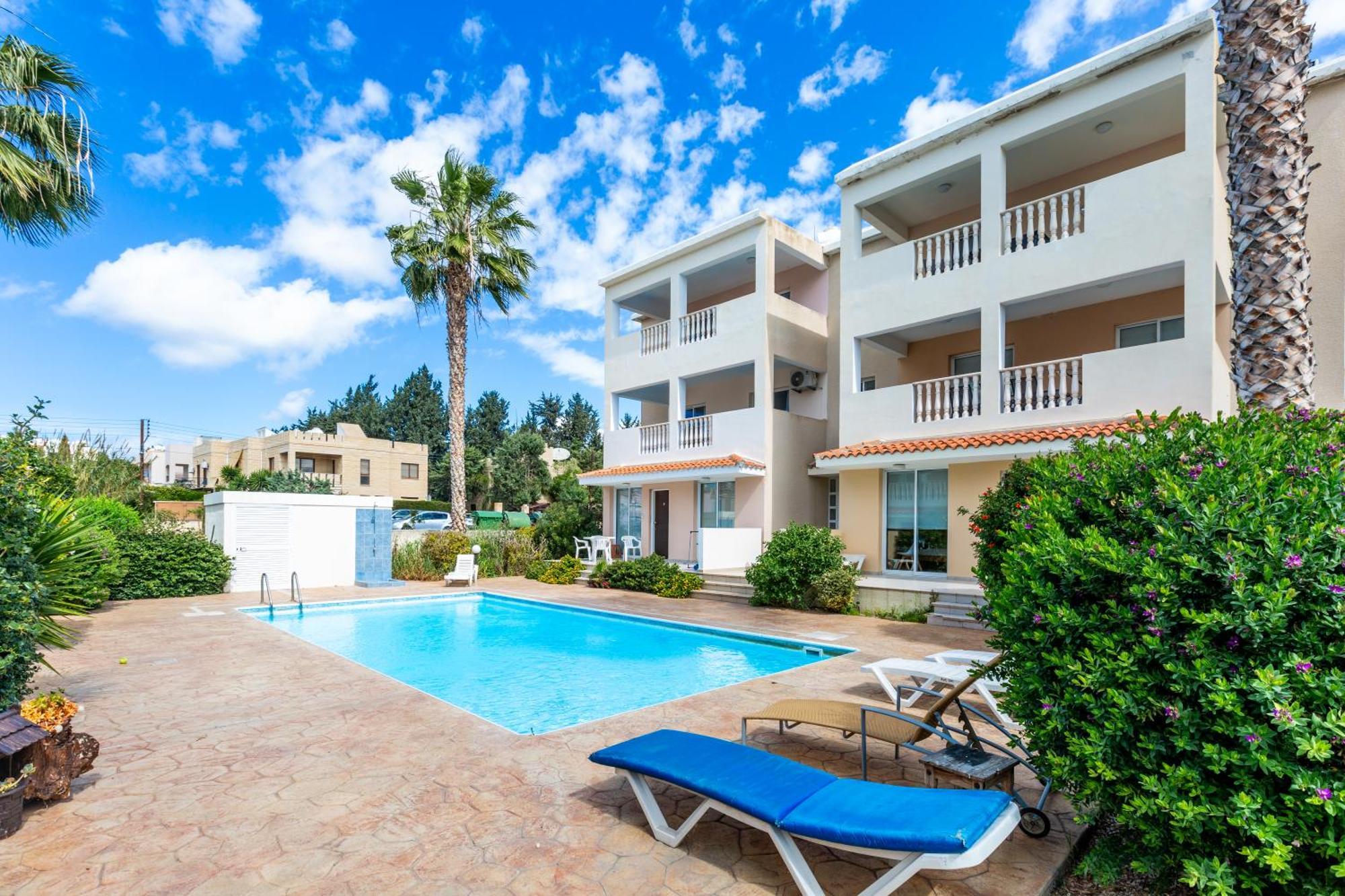 Beautiful 2 Bed Apartment In Paphos Cyprus Luaran gambar