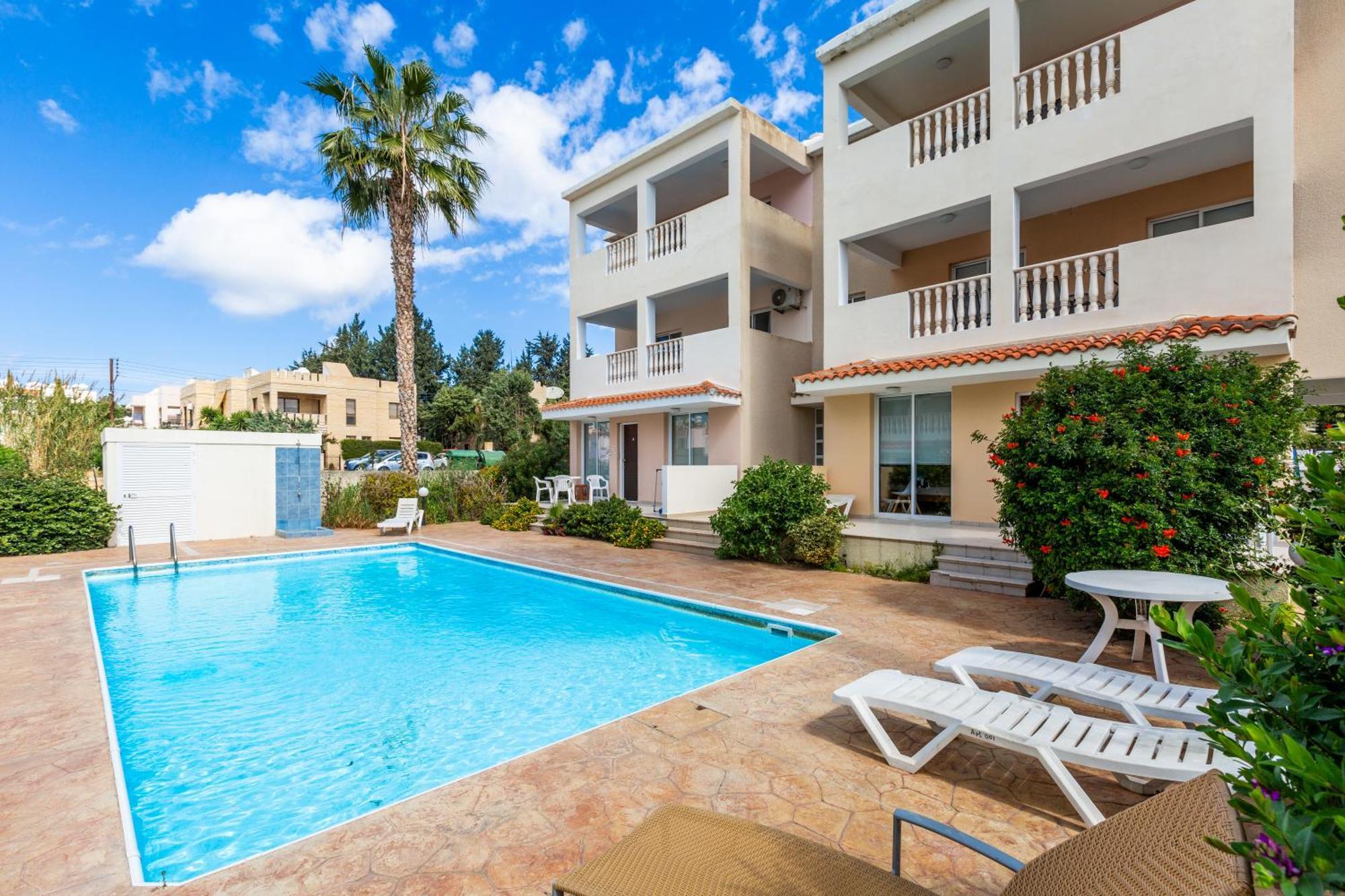 Beautiful 2 Bed Apartment In Paphos Cyprus Luaran gambar