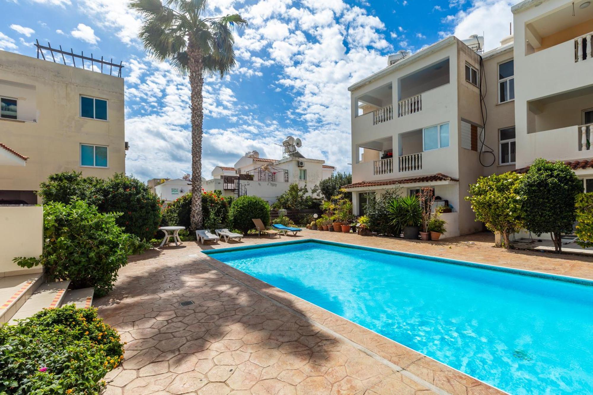 Beautiful 2 Bed Apartment In Paphos Cyprus Luaran gambar