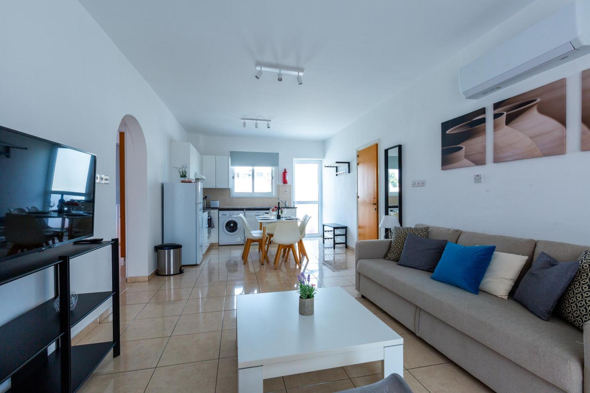 Beautiful 2 Bed Apartment In Paphos Cyprus Luaran gambar