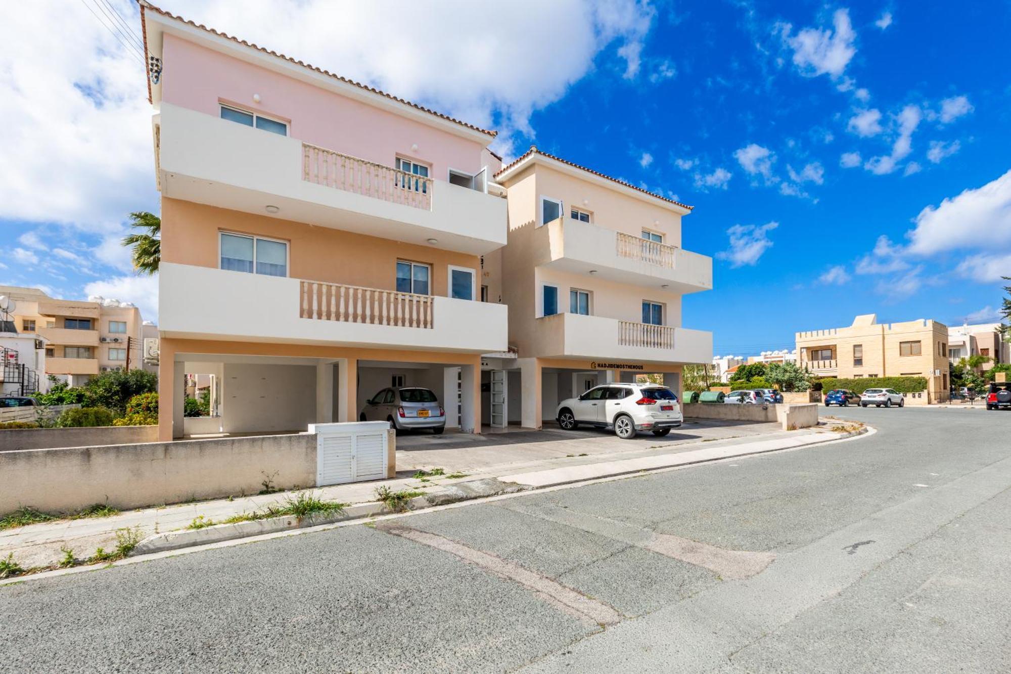 Beautiful 2 Bed Apartment In Paphos Cyprus Luaran gambar