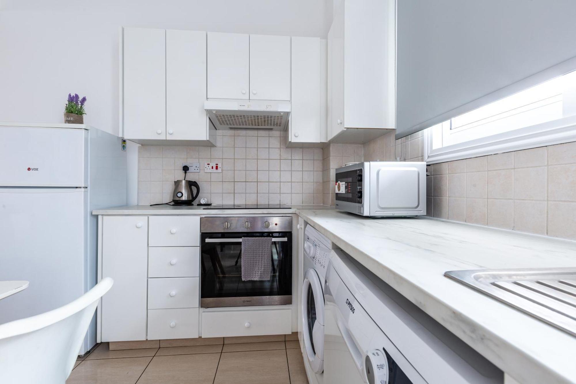 Beautiful 2 Bed Apartment In Paphos Cyprus Luaran gambar