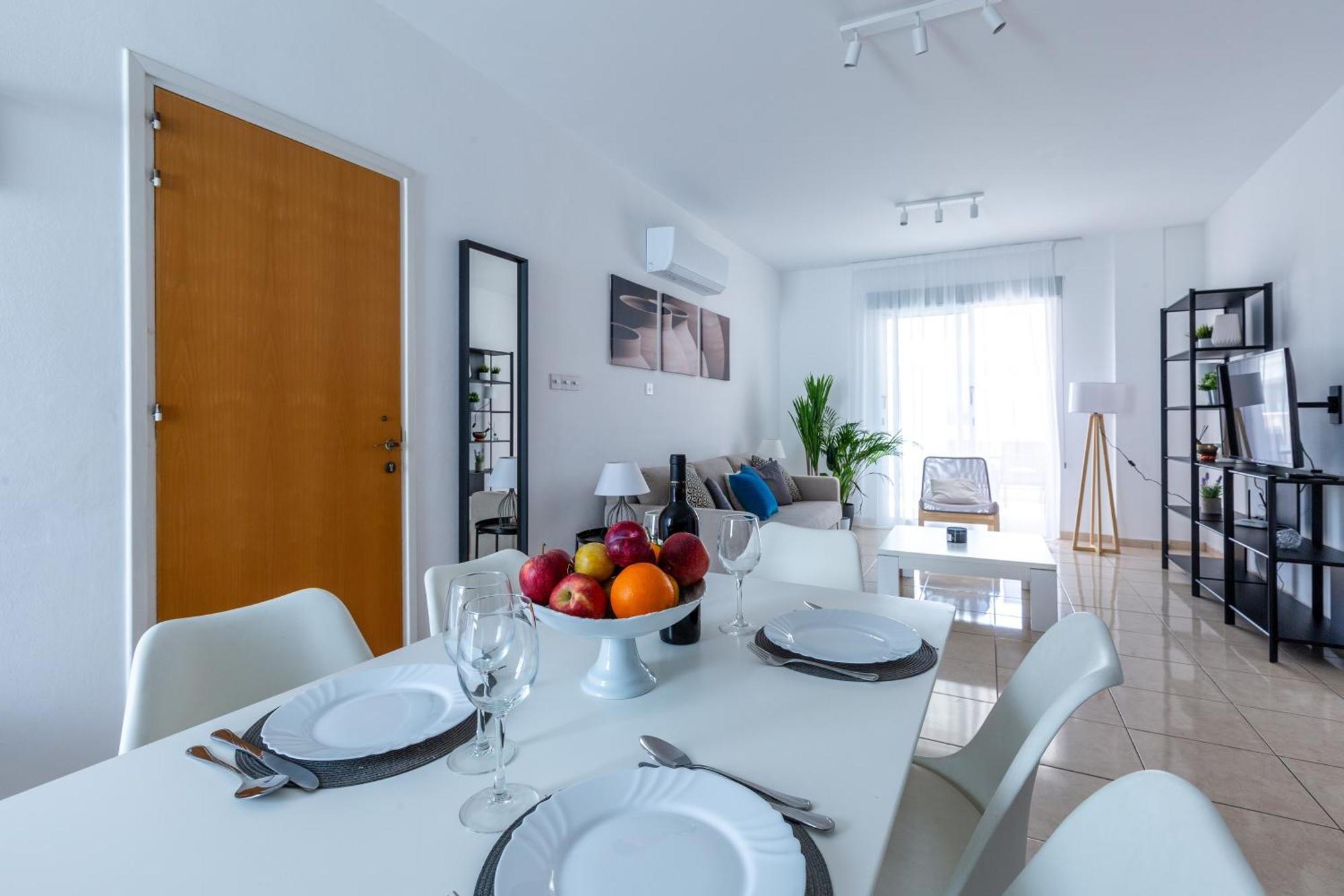 Beautiful 2 Bed Apartment In Paphos Cyprus Luaran gambar