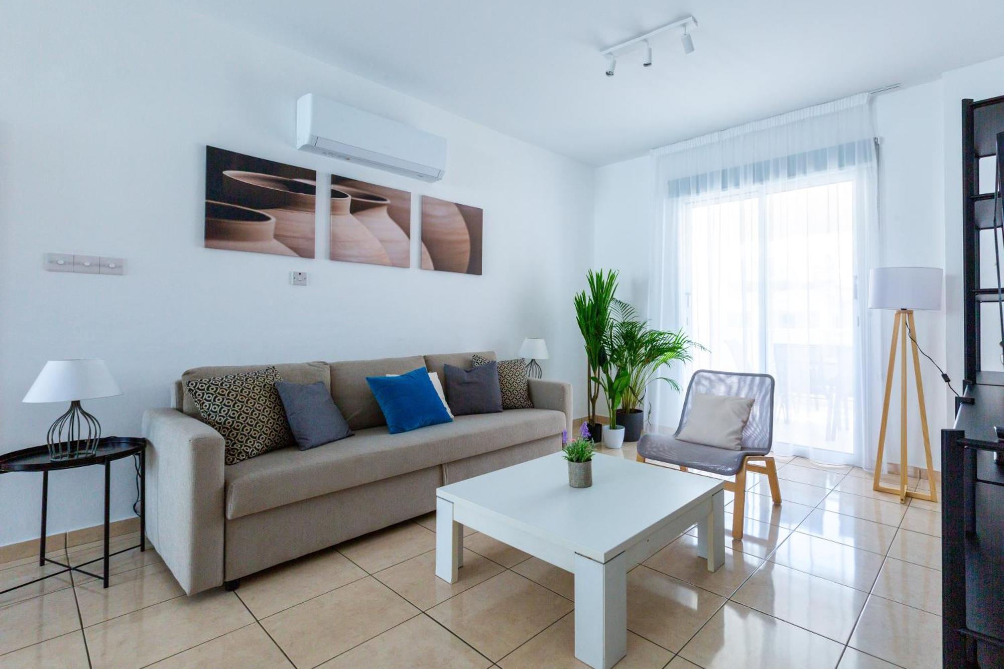 Beautiful 2 Bed Apartment In Paphos Cyprus Luaran gambar