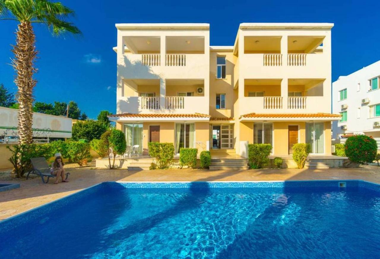Beautiful 2 Bed Apartment In Paphos Cyprus Luaran gambar